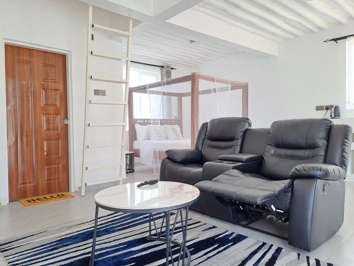 Cave Diani Holiday Apartments Diani Beach Exterior photo