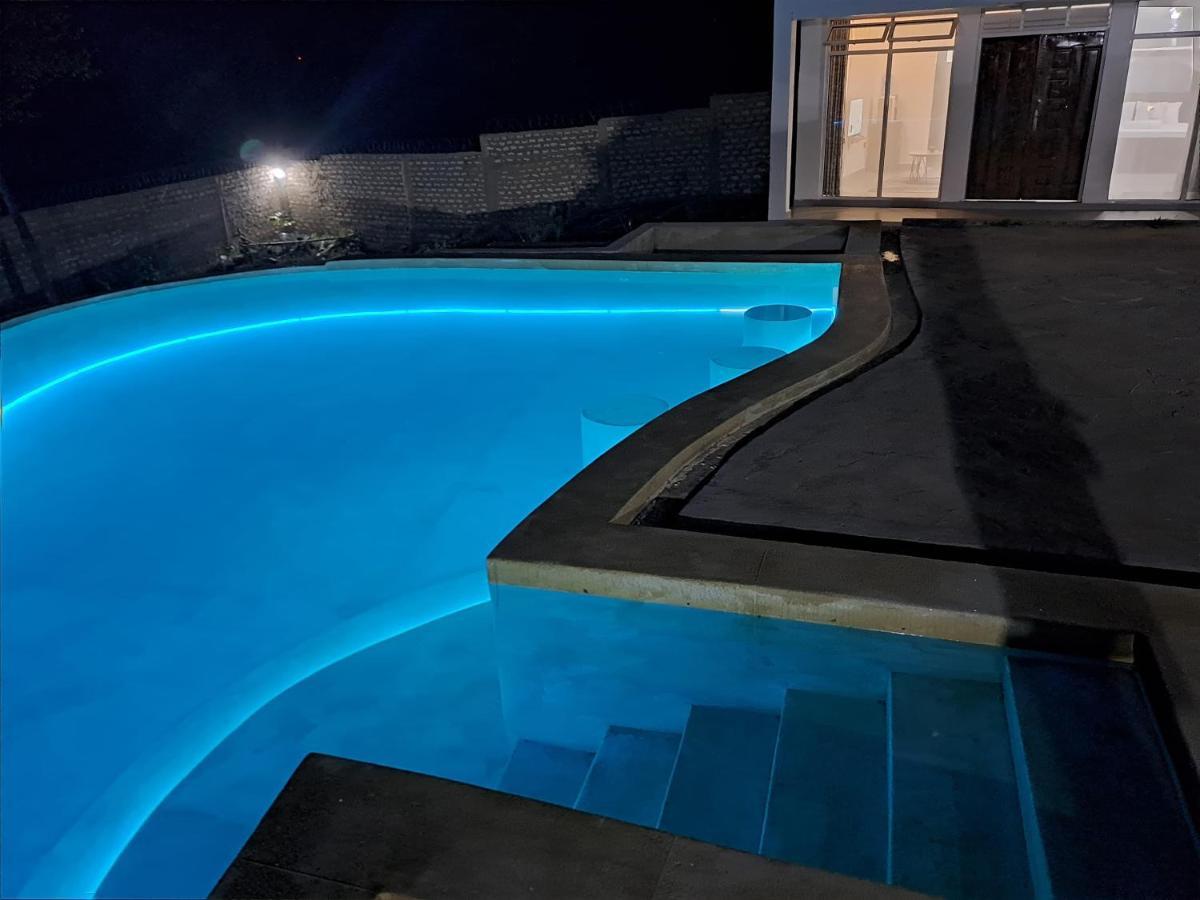 Cave Diani Holiday Apartments Diani Beach Exterior photo