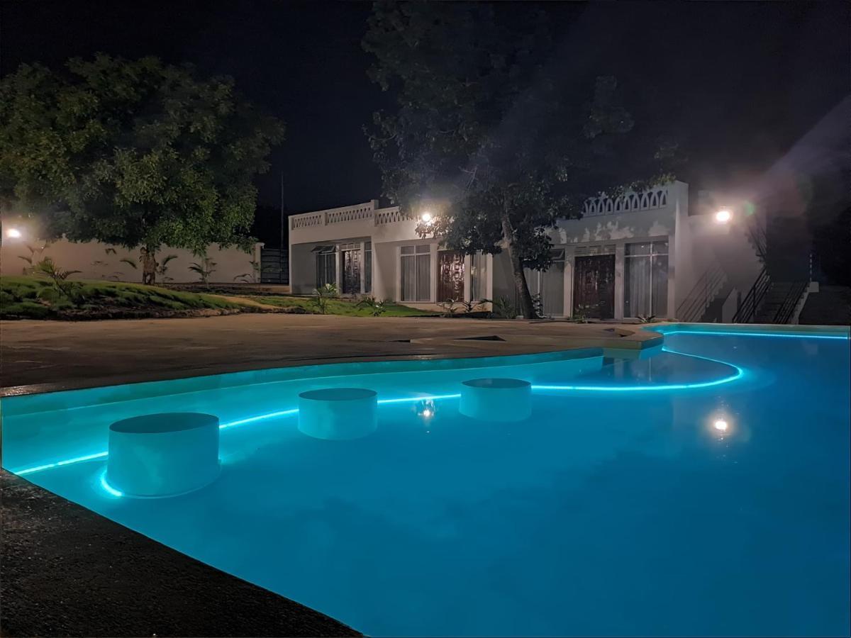 Cave Diani Holiday Apartments Diani Beach Exterior photo